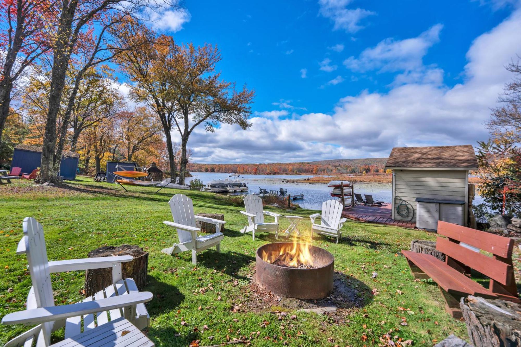 Lakefront A-Frame, Dock, Kayaks, Fire Place Lake Ariel エクステリア 写真